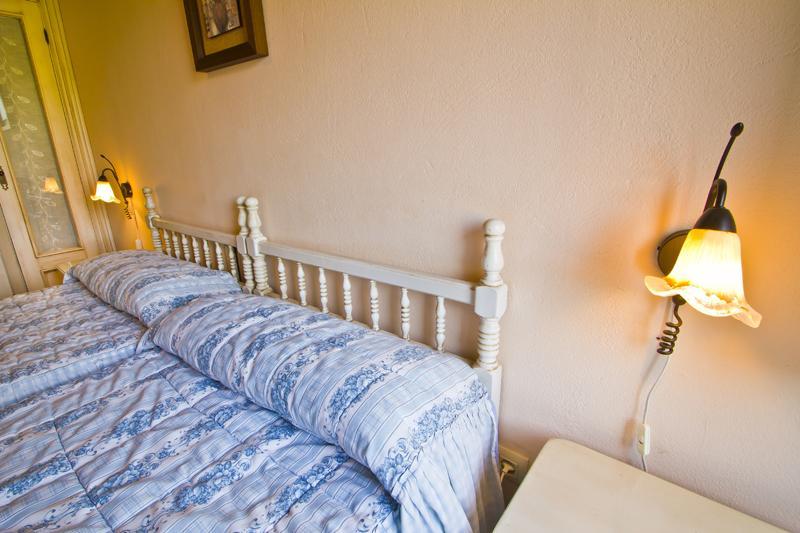 Hospedaje Granada San Vicente De La Barquera Habitación foto