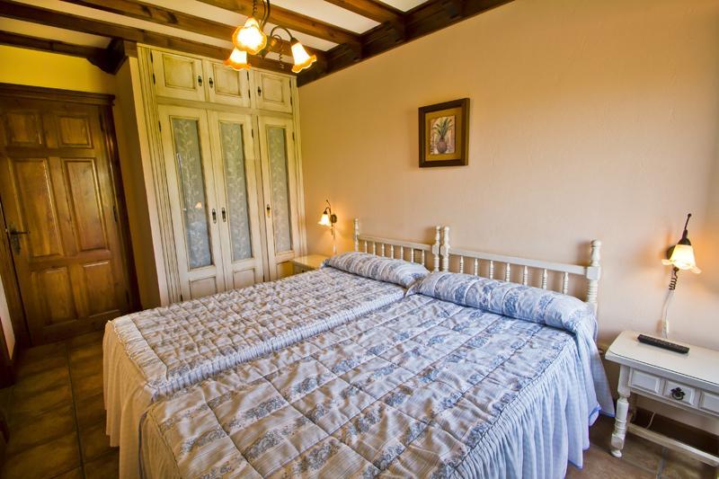 Hospedaje Granada San Vicente De La Barquera Habitación foto