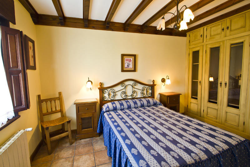 Hospedaje Granada San Vicente De La Barquera Habitación foto