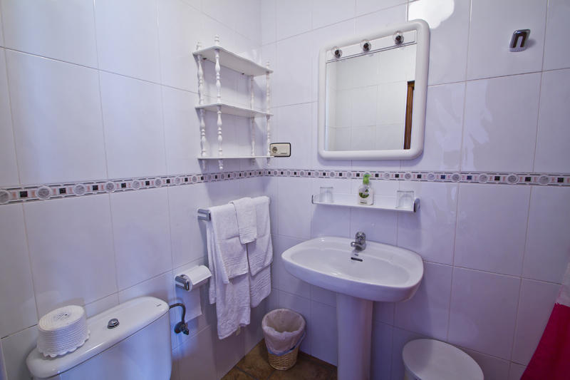 Hospedaje Granada San Vicente De La Barquera Habitación foto